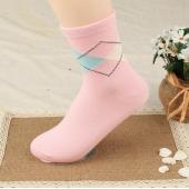 heißes Verkauf Mode im Herbst Winter warm Damen Einfarbig kurze Socke Anzug für 34 43 rhombus wild süß Socken frei