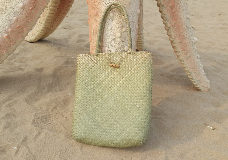 neue Sommer Tasche für Strand Großen Strohhut Taschen Handarbeit Gewebt Tote Damen Reisen Handtaschen Design