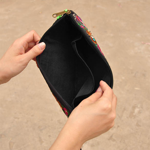 Nationalen Stil Damen Taschen Kontrast Farbe Stickerei Damen Handtasche Handschlaufe Eleganten Quasten Kleine Mini