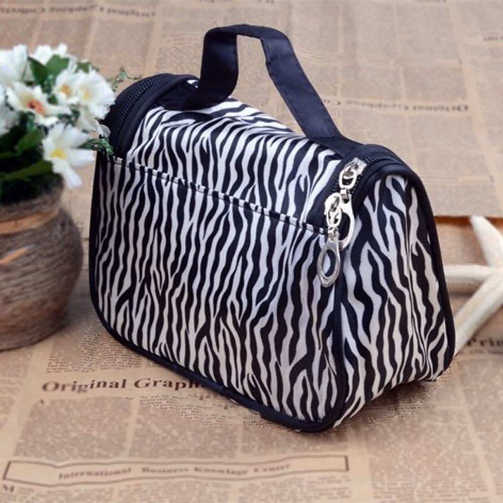 Neue Mode Tragbaren Wasserdichten Damen Make Up Tasche Bilden Speicher organisator box Beauty Case Travel Pouch Zebra