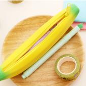 1 X Kawaii Unisex Herren Damen Mädchen Neuheit Silikon Tragbare Banana Münze Bleistift Stift Tasche