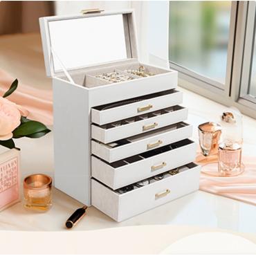 JEWELRY ORGANIZER